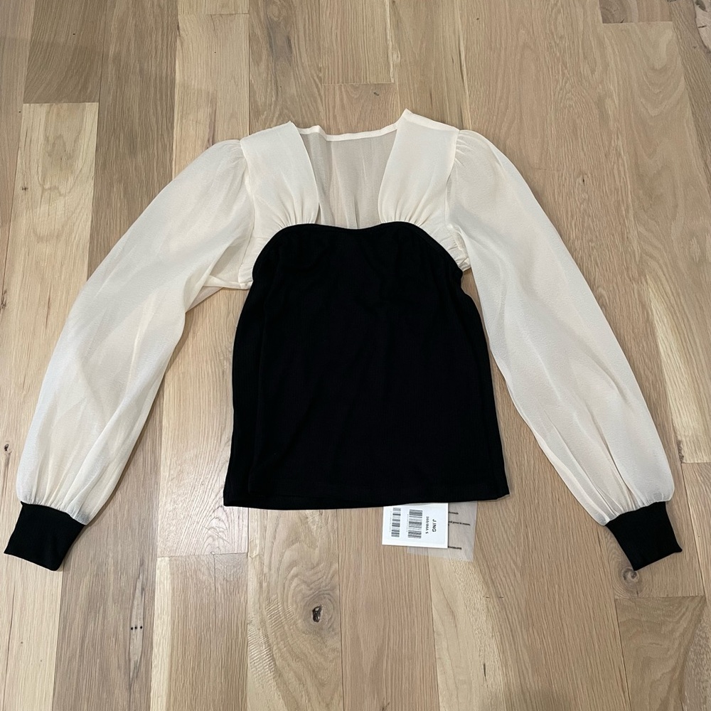 NWT women’s J.Ing blouse size small